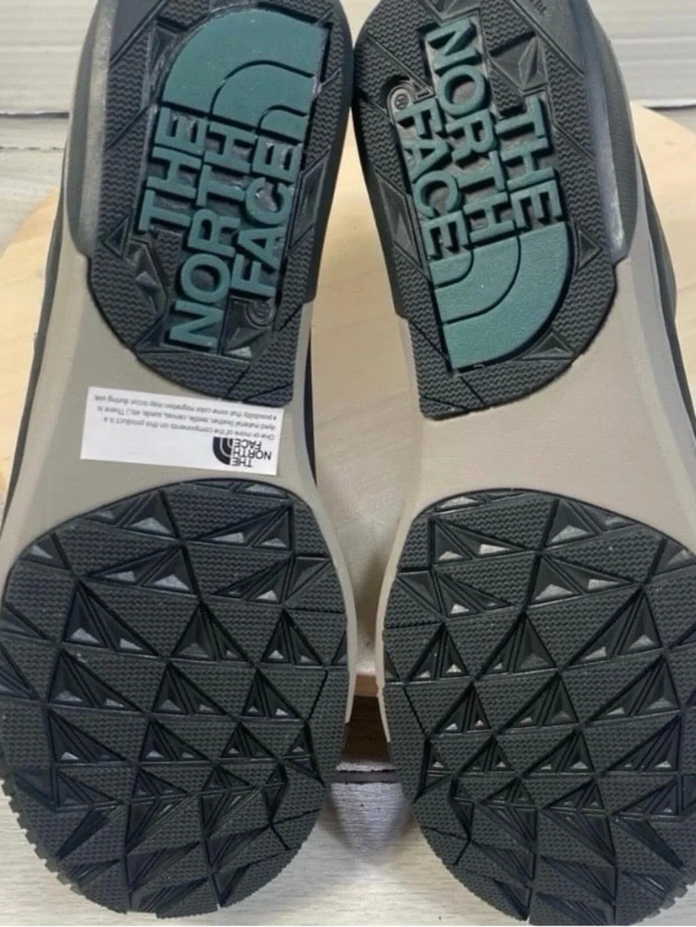 North Face Women’s Sierra Mid Lace Waterproof Boots size 6.5 asphalt grey New!